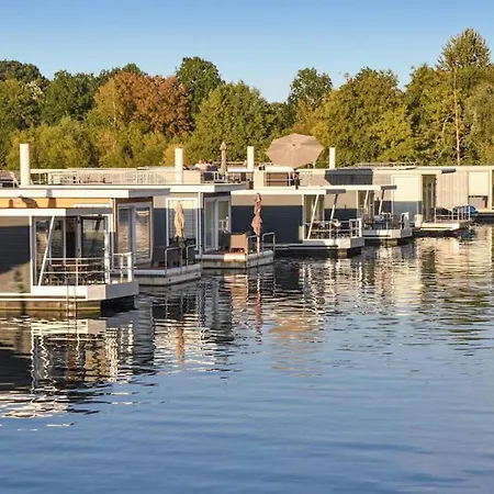 House Boat Antigua Ботель *