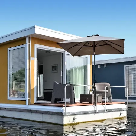 House Boat Antigua 4* Maastricht