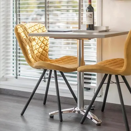 House Boat Antigua Botel