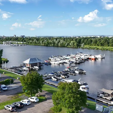 Botel House Boat Antigua 4*