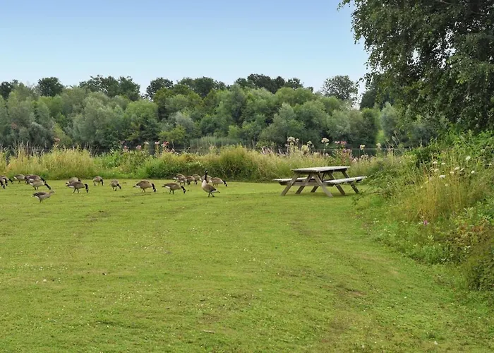 Bådhotel House Boat Antigua 4*