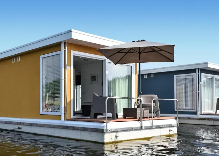 House Boat Antigua 4* Maastricht