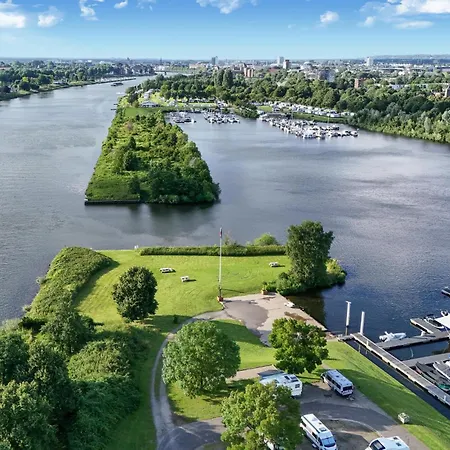 House Boat Antigua Botel 4*