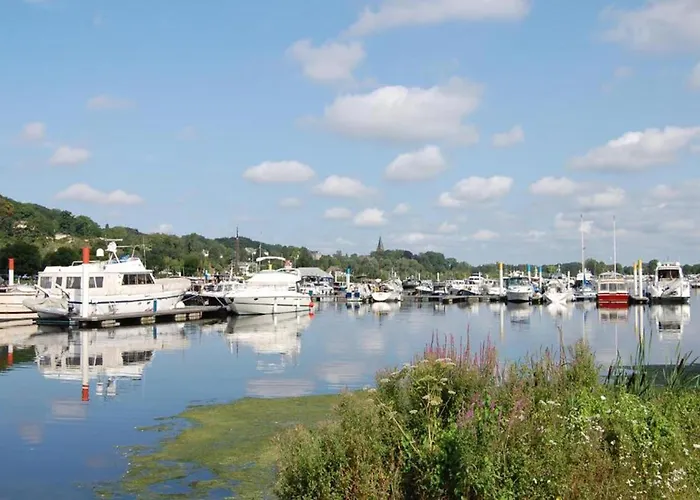 Botel House Boat Antigua