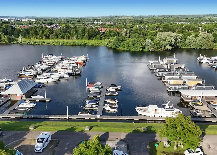 Botel House Boat Antigua 4*