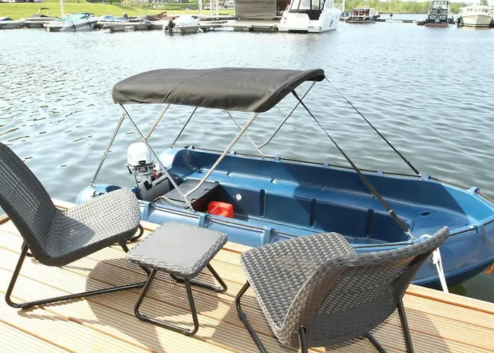 House Boat Antigua Maastricht